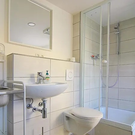 Ostseebad-zinnowitz-knuffeliges-ferienzimmer-im-holzhaus
